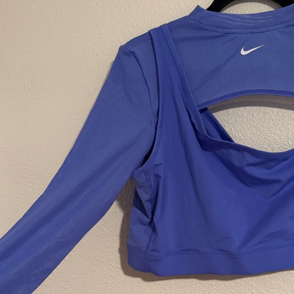 Nike Women's Vibrant Blue Long Sleeve Crop Top - Picture 8 of 8